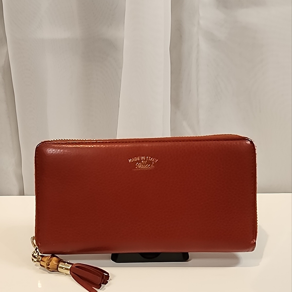 Gucci Zippy Wallet With Bamboo
